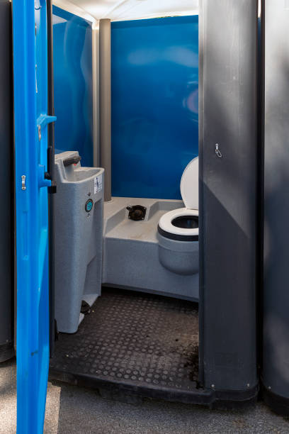 Best Portable restroom trailer rental  in Speedway, IN